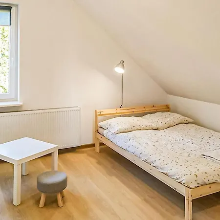 Awesome Apartment In Gdansk With Wifi アパート グダニスク